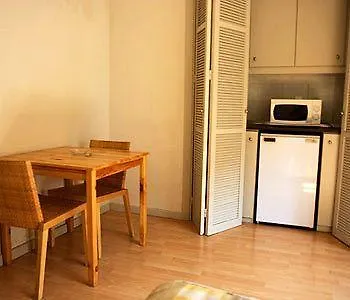 Apartments Europa Barcelona Hotel